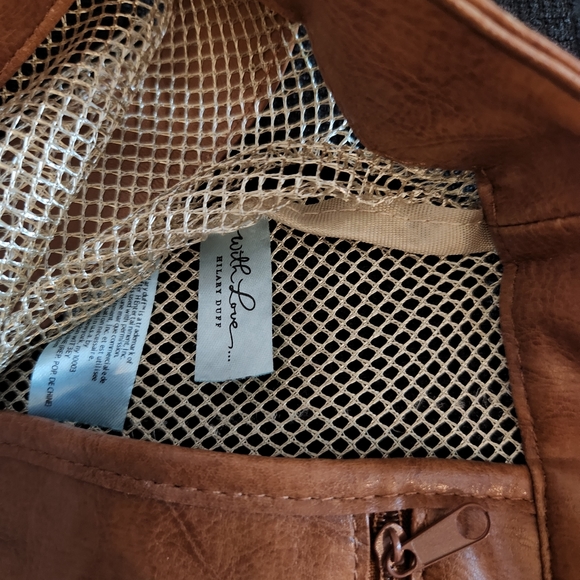 Hillary Duff with Love Mesh bag/purse with brown faux leather straps - Picture 3 of 4